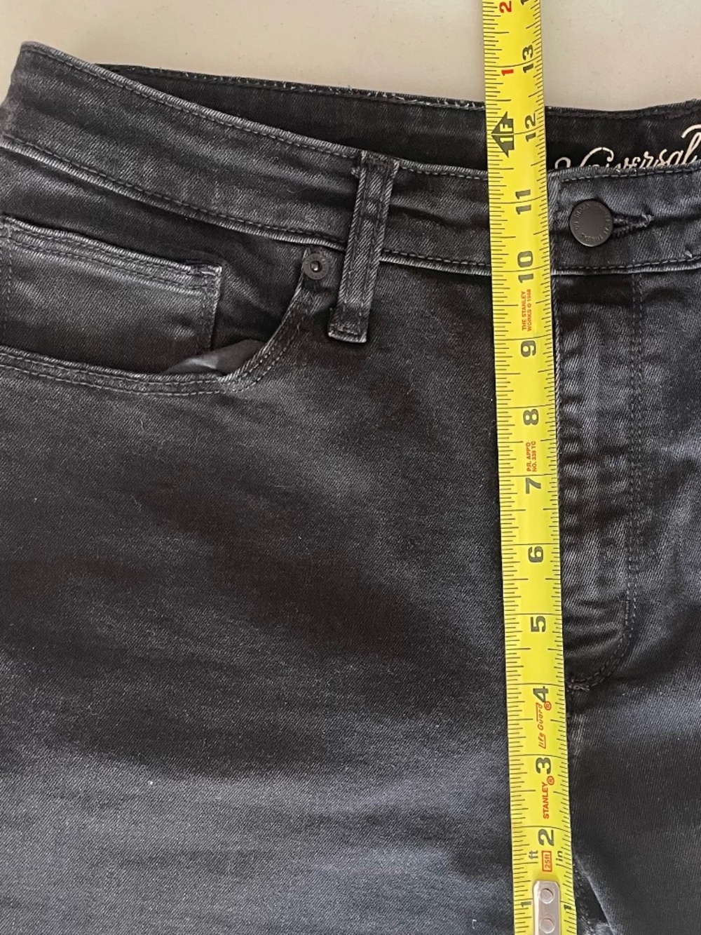 Universal Thread High-rise Black Bermuda Shorts in "Like New" Plus Size 16 - Picture 7 of 9